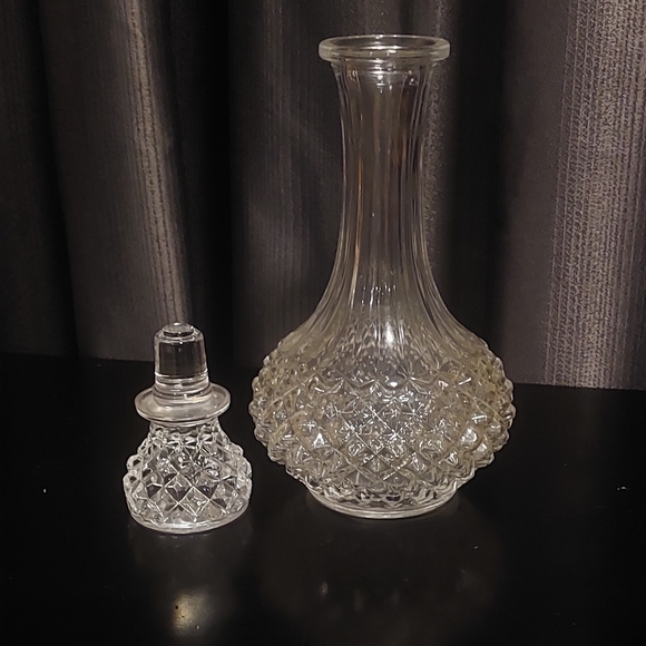 Other - Glass Port bottle. In good condition 24.5cm high x 14cm wide